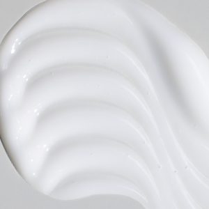 Alternative view of MOISTURISING LEAVE-IN HAIR SERUM